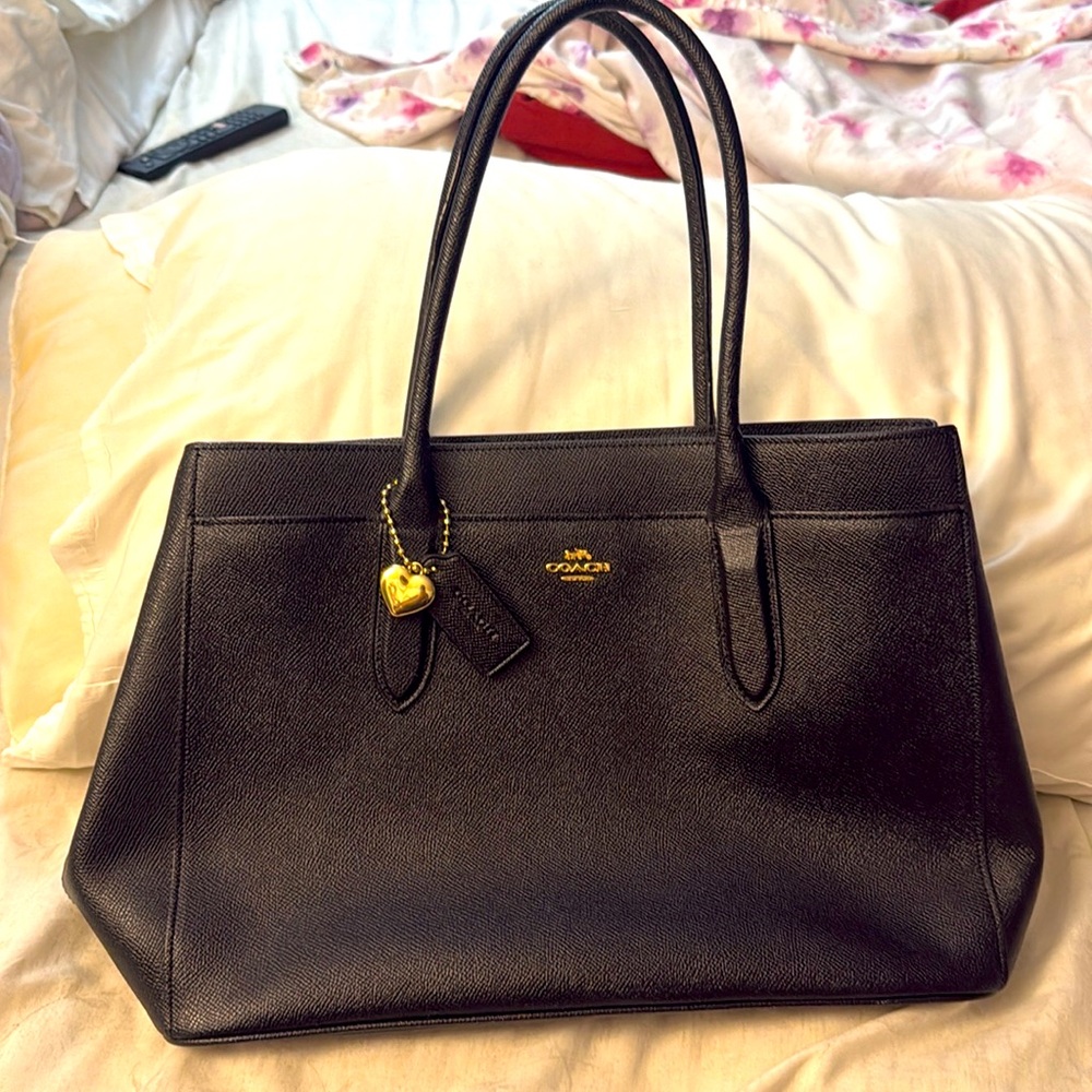 Coach Bailey tote bag - used less than 5 times